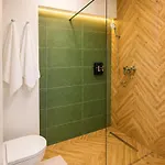 Arena Park Aparthotel 3*