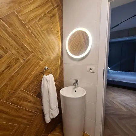 מלון דירות Arena Park