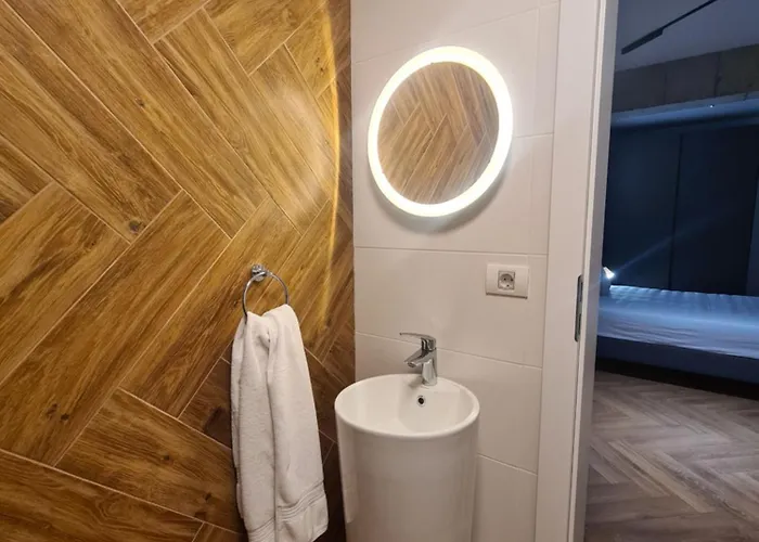 Ξενοδοχείο με διαμερίσματα Arena Park