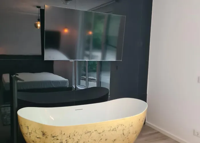 Aparthotel Arena Park 3*