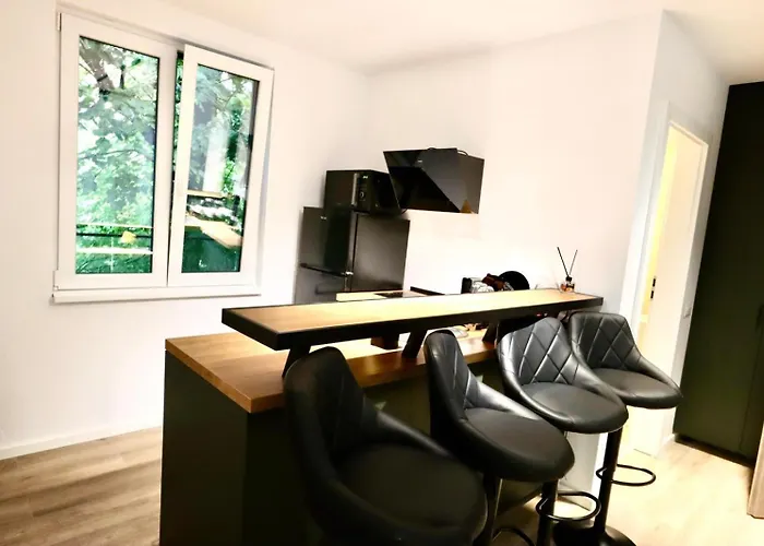 Ξενοδοχείο με διαμερίσματα Arena Park