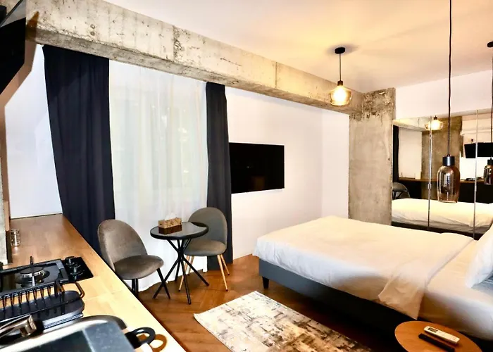 Ξενοδοχείο με διαμερίσματα Arena Park 4*